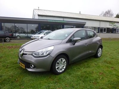 Grijs (metallic) Gebruikt 2014 Renault Clio IV Night&Day Hatchback | € 5.950 (Eerlijke prijs)