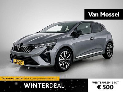 Schiste silver (tekqg) Occasion 2025 Renault Clio V Techno Hatchback | € 21.440 (Eerlijke prijs)
