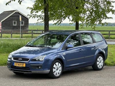 tweedehands Ford Focus Wagon 1.6-16V Futura * Airco * Nw-Apk * KOOPJE! *