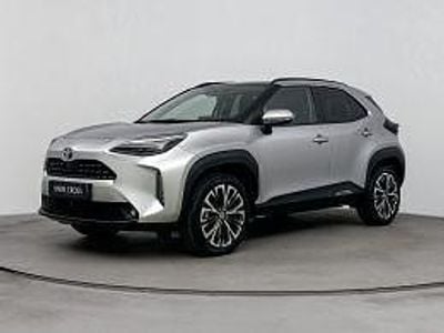 Licht grijs metallic Occasion 2023 Toyota Yaris Executive SUV | € 29.945 (Eerlijke prijs)