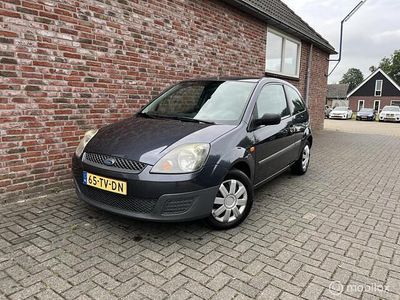 Grijs Gebruikt 2007 Ford Fiesta Style Hatchback | € 1.950 (Eerlijke prijs)