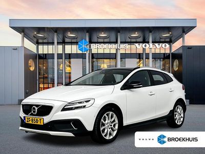 Wit Gebruikt 2019 Volvo V40 Hatchback | € 25.895