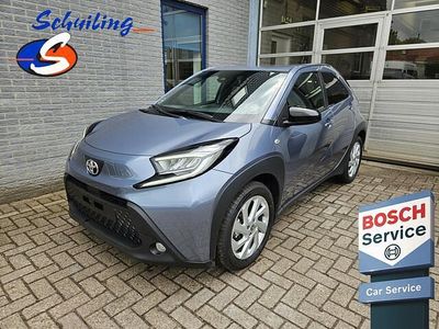 Grijs, metallic lak Occasion 2024 Toyota Aygo X Active SUV | € 19.350 (Goede deal)