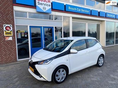 Occasion Toyota Aygo X-play 69 PK (50 kW) 2017 Wit Hatchback