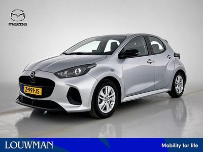 Grijs metallic Gebruikt 2024 Mazda 2 Center-Line Hatchback | € 21.950 (Eerlijke prijs)