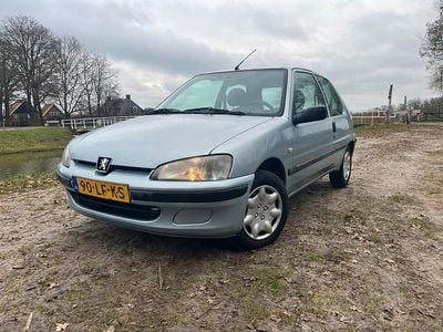 Peugeot 106