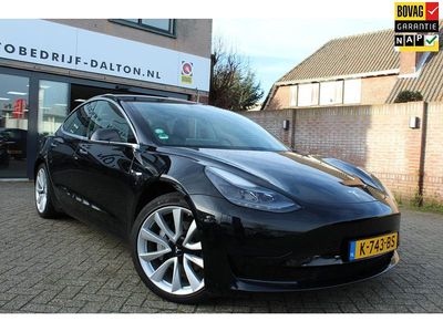 Zwart Gebruikt 2020 Tesla Model 3 Standard Range Sedan | € 21.450 (Eerlijke prijs)