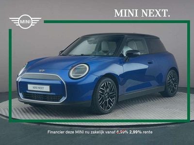 Occasion Mini Cooper Favoured 135 kW (184 PK) 2025 Blauw Hatchback
