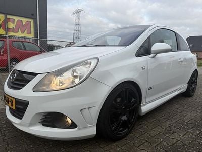 Wit Gebruikt 2009 Opel Corsa OPC Hatchback | € 3.333 (Eerlijke prijs)