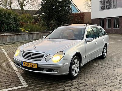 Grijs Gebruikt 2006 Mercedes 220 Avantgarde Stationwagen | € 1.999