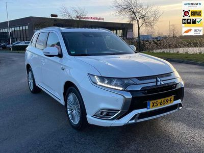 Occasion Mitsubishi Outlander P-HEV Instyle 135 PK (99 kW) 2019 Wit (metallic) SUV