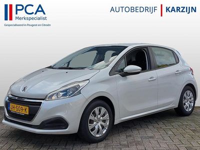 Wit Occasion 2016 Peugeot 208 Active Hatchback | € 9.250 (Duur)
