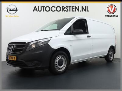 tweedehands Mercedes Vito 116 CDI Lang 164PK Navi Camera Trekhaak ParkeerSensoren-A+Voor CruiseControle Zijschuifdeur rechts Elektr.Verwarmde-buitenspiegels ECC Tempmatik ComfortStoelen Voetgangersbescherming VTG-met LKW-toelaat Tussenschot volledig Zijwind Assi