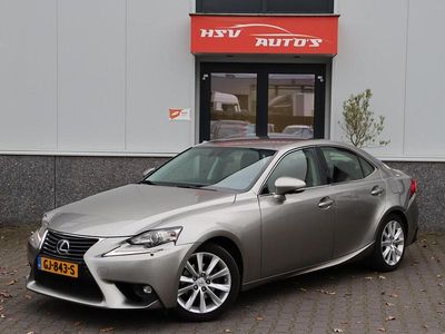 Lexus IS300h