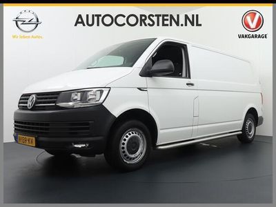 tweedehands VW Transporter 2.0 TDI 115pk L2H1 3-zits Climatronic ECC Trekhaak PDC Mistlamp-Adaptief Betonplex-Vloer Lat om lat Lengte 2 Schuifdeur R Trendline Elektr. Ramen + Spiegels Scheidingswand Automatische-Verlichting en Ruitenwissers ESP ASR Vermoeidhe