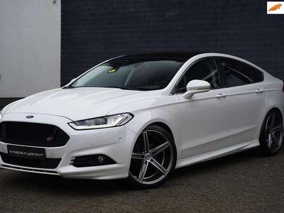 Wit (metallic) Occasion 2016 Ford Mondeo Titanium Hatchback | € 15.950 (Duur)