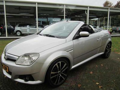 Occasion Opel Tigra Cosmo 125 PK (91 kW) 2004 Grijs, metallic lak Cabriolet