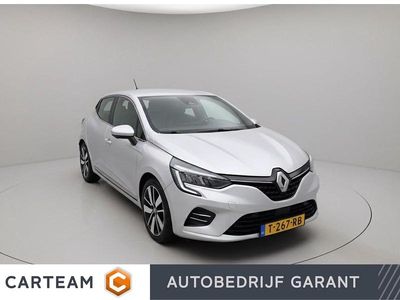 Grijs Gebruikt 2022 Renault Clio V Intens Hatchback | € 14.850 (Eerlijke prijs)