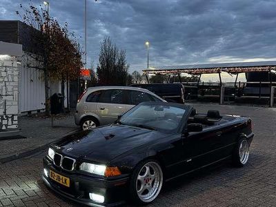 Zwart Gebruikt 1992 BMW 325 Cabriolet Cabriolet | € 8.500