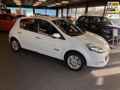 tweedehands Renault Clio 1.2 Collection | Origineel Nederlandse Auto | Navigatie | Slechts 124.000 KM | APK 6-1-2025 | Airco | Cruise Control