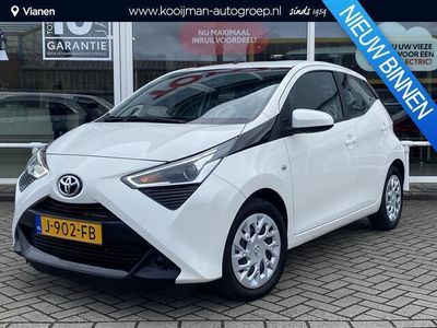 tweedehands Toyota Aygo 1.0 VVT-i x-play Automaat Nederlandse auto Slechts 12.329KM Achteruitrijcamera Bluetooth