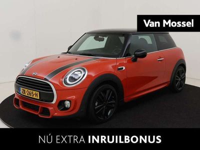 tweedehands Mini John Cooper Works 1.5 136 PK Cooper JCWPackage / Navigatie / Parkeersensoren V+A / Climate Control / Cruise Control / Lichtmetaal / Bluetooth