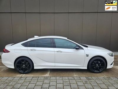 Wit Gebruikt 2017 Opel Insignia Business Hatchback | € 14.750 (Duur)