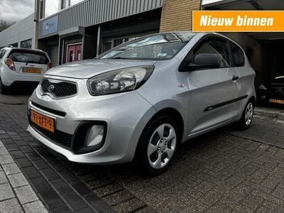Grijs, metallic lak Occasion 2012 Kia Picanto Hatchback | € 1.595 (Eerlijke prijs)