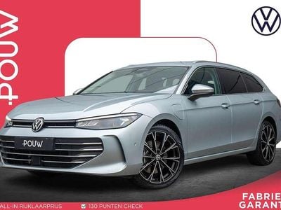 Grijs (metallic) Occasion 2025 VW Passat Business Stationwagen | € 41.900 (Goede deal)