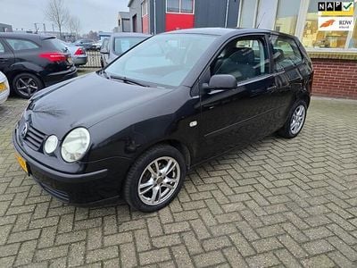 Zwart Gebruikt 2003 VW Polo Hatchback | € 1.400 (Eerlijke prijs)