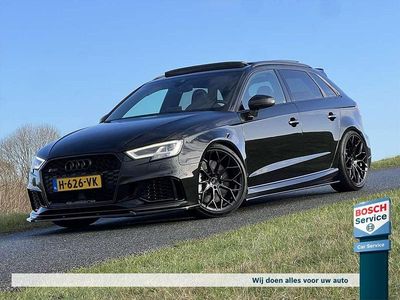Zwart (metallic) Gebruikt 2018 Audi RS3 Sedan | € 47.500 (Iets duurder)