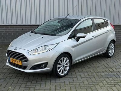 Occasion Ford Fiesta Titanium 101 PK (74 kW) 2016 Grijs Hatchback