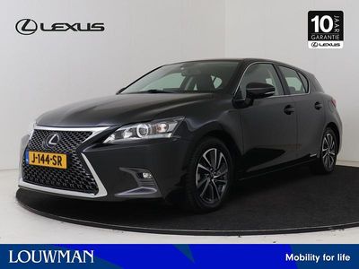 Lexus CT200h