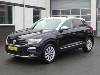 Zwart (metallic) Gebruikt 2019 VW T-Roc Business SUV | € 21.500 (Goede deal)