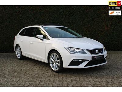 Wit (metallic) Occasion 2017 Seat Leon ST Business Stationwagen | € 17.900 (Eerlijke prijs)