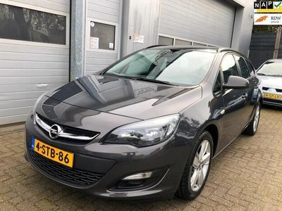 tweedehands Opel Astra Sports Tourer 1.4 Turbo-Navi-Clima-Cruise-Velgen