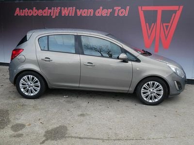 Bruin Occasion 2014 Opel Corsa Cosmo Hatchback | € 6.690 (Iets duurder)
