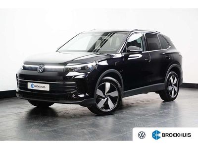 Zwart Gebruikt 2024 VW Tiguan Life SUV | € 44.800 (Eerlijke prijs)