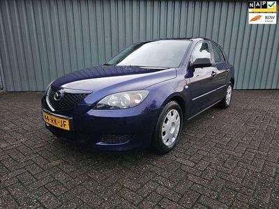 Blauw Gebruikt 2005 Mazda 3 Exclusive Hatchback | € 1.000