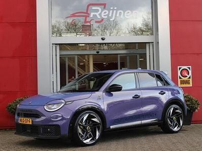 Paars Gebruikt 2025 Abarth 600e Scorpionissima SUV | € 37.495 (Super prijs)