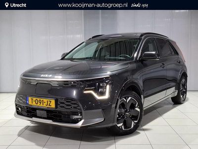 Interstellar grey Occasion 2023 Kia e-Niro SUV | € 30.950 (Eerlijke prijs)