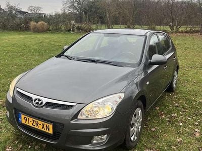Grijs Gebruikt 2008 Hyundai i30 Dynamiq MPV | € 3.500 (Eerlijke prijs)