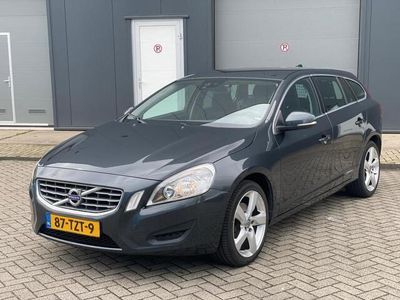 tweedehands Volvo V60 1.6 T3 Momentum Navi Clima div Opties