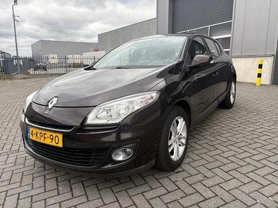 Occasion Renault Mégane III Authentique 101 PK (74 kW) 2012 Bruin Hatchback