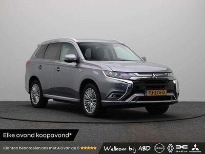 Grijs Occasion 2018 Mitsubishi Outlander P-HEV Intense SUV | € 19.945 (Eerlijke prijs)