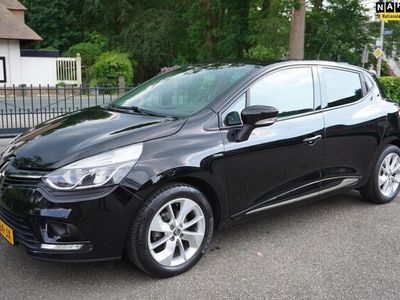 Zwart Occasion 2017 Renault Clio IV Intens Hatchback | € 10.500 (Iets duurder)