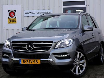 Grijs (metallic) Gebruikt 2015 Mercedes 250 SUV | € 23.900