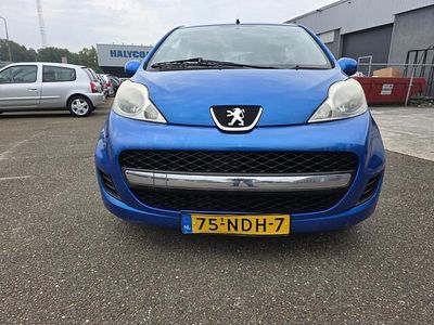 Blauw Gebruikt 2010 Peugeot 107 Urban Move Hatchback | € 1.899 (Goede deal)
