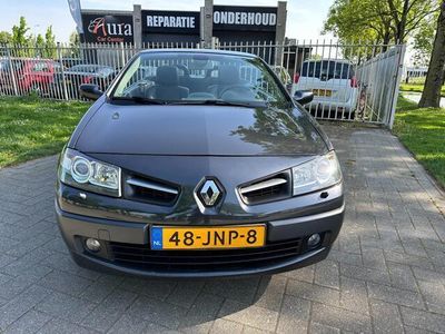 Grijs, metallic lak Gebruikt 2009 Renault Mégane Cabriolet Cabriolet | € 5.950