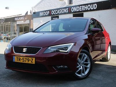 Rood Gebruikt 2013 Seat Leon Style Hatchback | € 10.950 (Iets duurder)